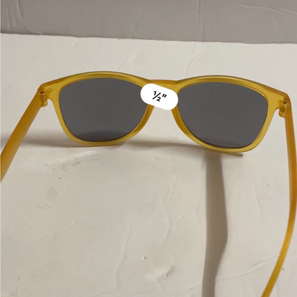 Orange Plastic Sunglasses Wayfarer Lenses Style with Black Case - Picture 9 of 11